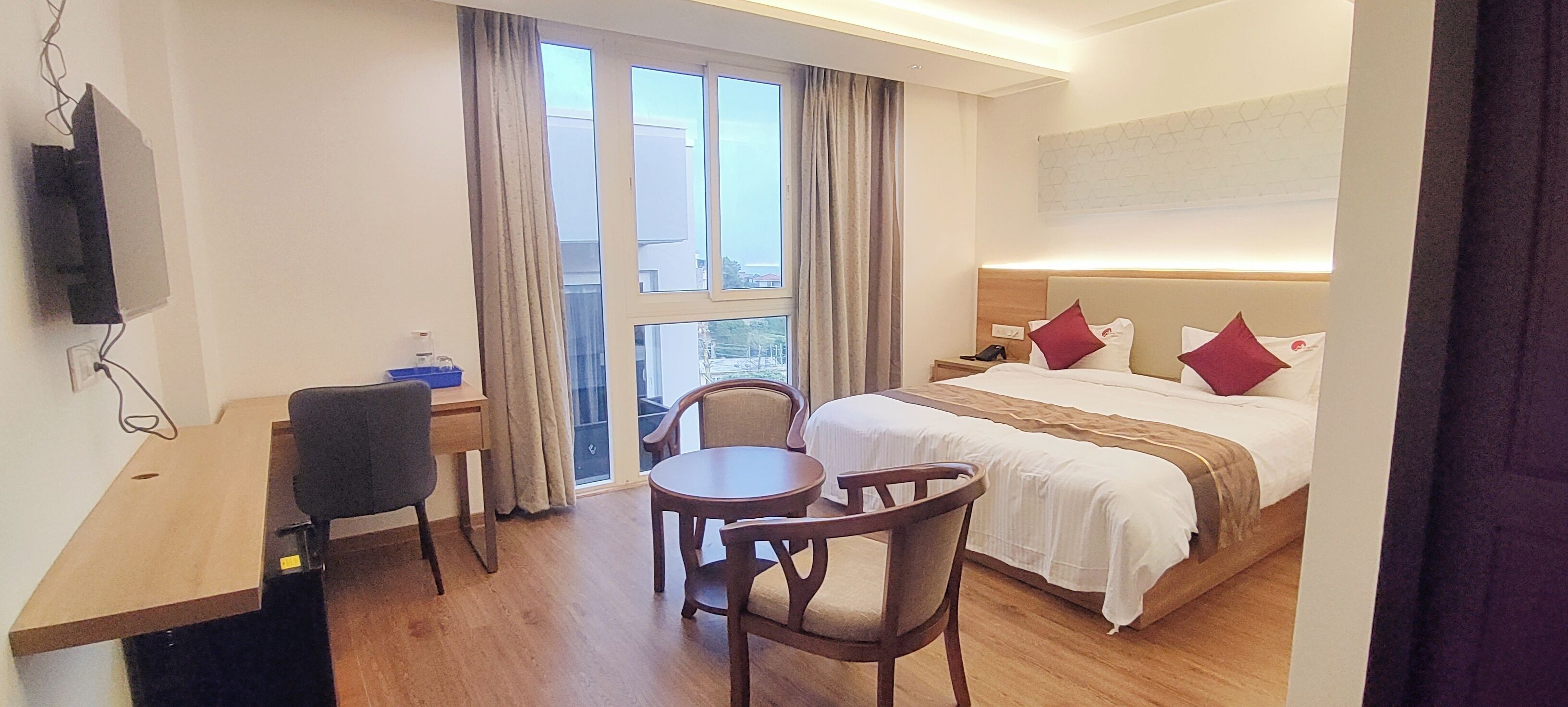 슈피리어 더블룸, 발코니, 시내 전망 | 객실 내 편의 시설/서비스