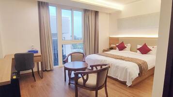 Chambre Double SupĂ©rieure, balcon, vue ville | Ăquipements de la chambre