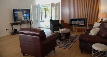 7-bedroom huge house with pool and pickleball court for large groups