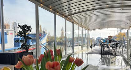 Entire bungalow for family or friends up to 15 people, terrace, unique!