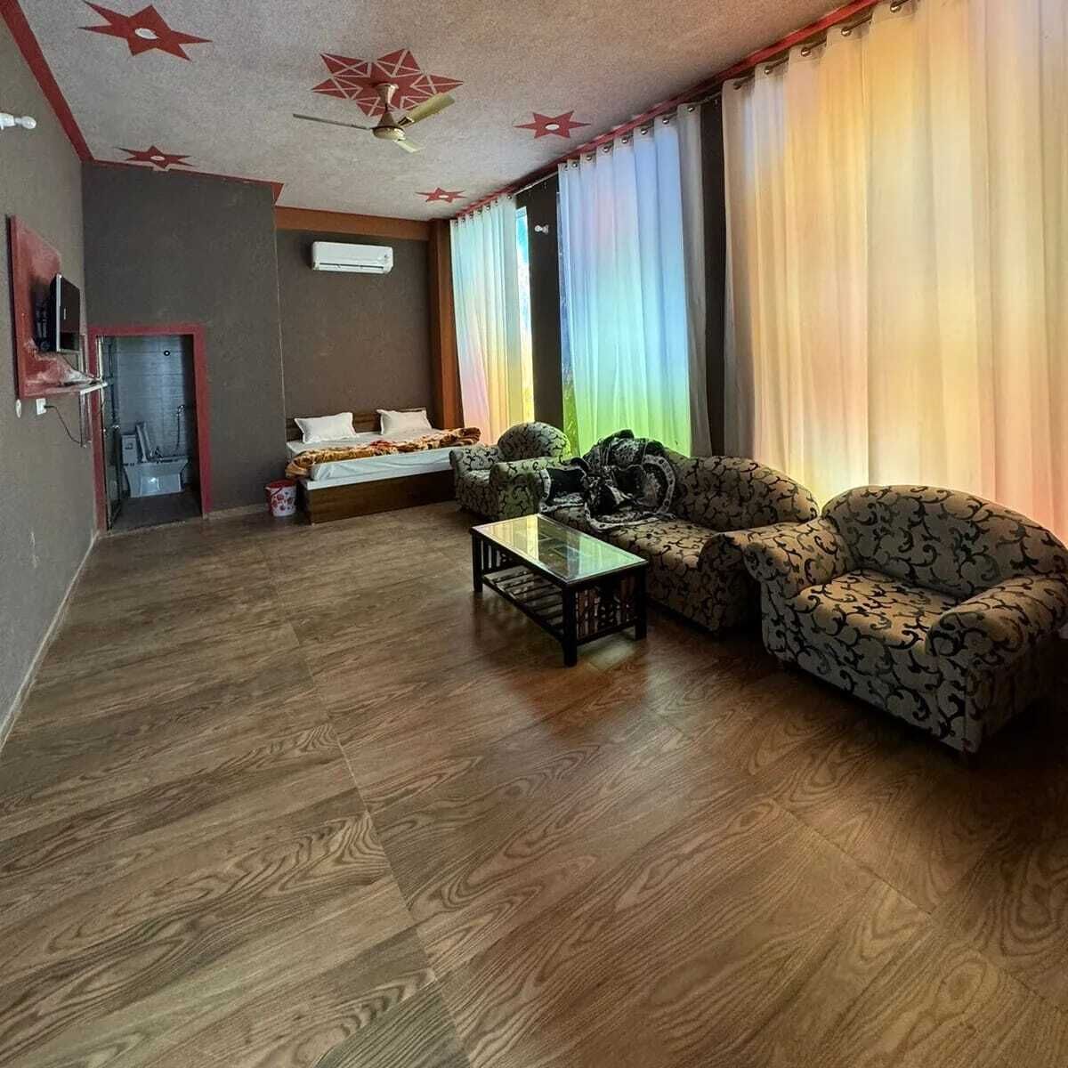 Habitació triple | Llits addicionals i roba de llit 