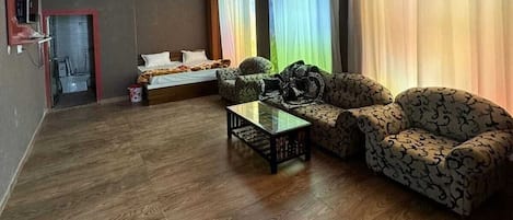 トリプルルーム | 可動式ベッド、ベッドシーツ