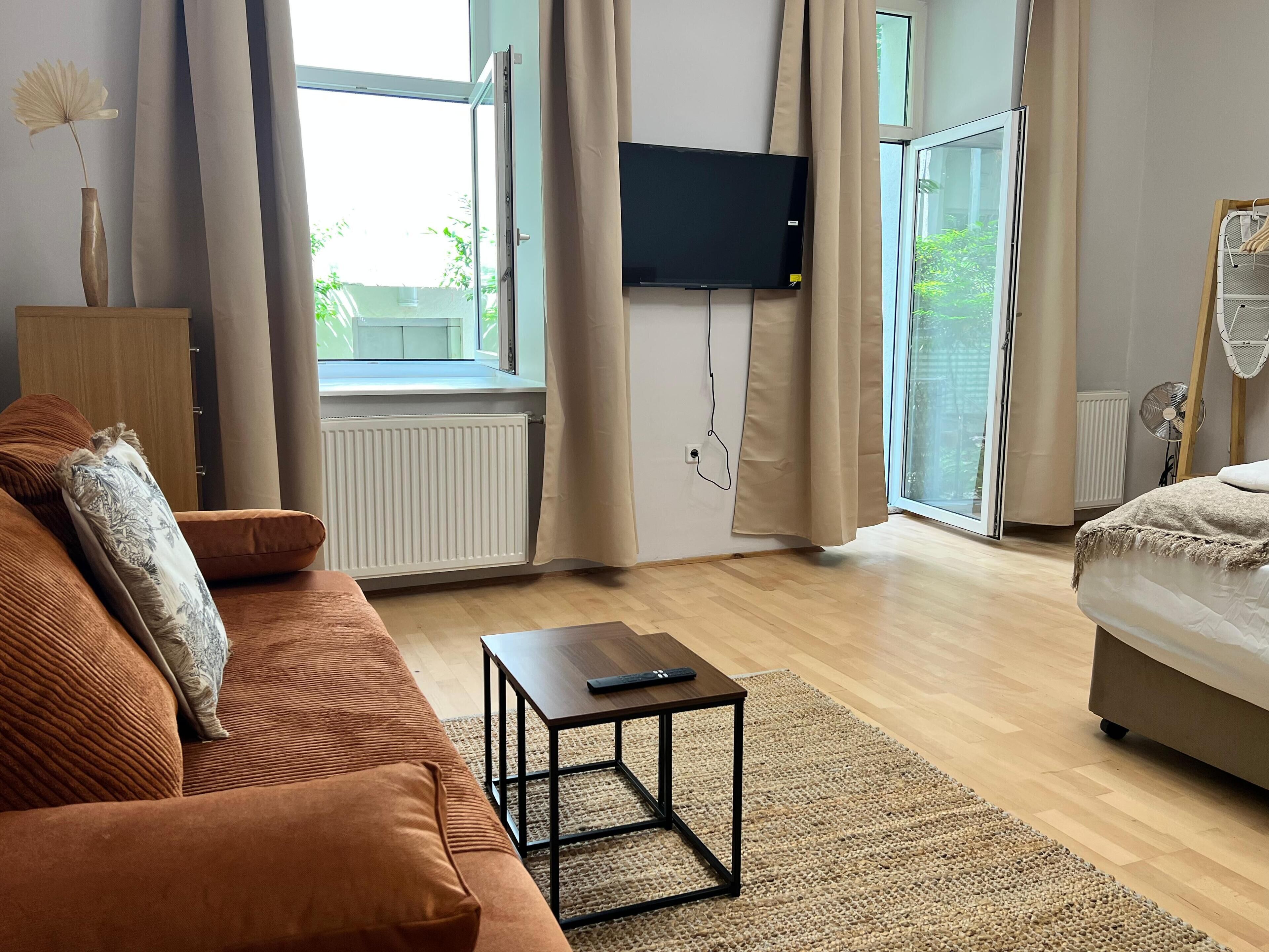 Studio – basic | Strykejern/-brett og wi-fi (inkludert)