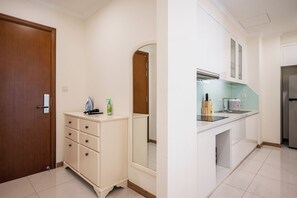 책상, 노트북 작업 공간, 무료 WiFi