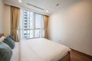 品质公寓, 阳台, 城市景观 | 办公桌、笔记本电脑工作区、免费 WiFi