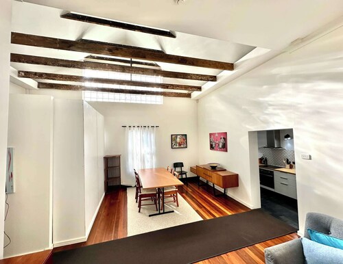 MetaWiseBnB Spacious Apartment – 6km to CBD