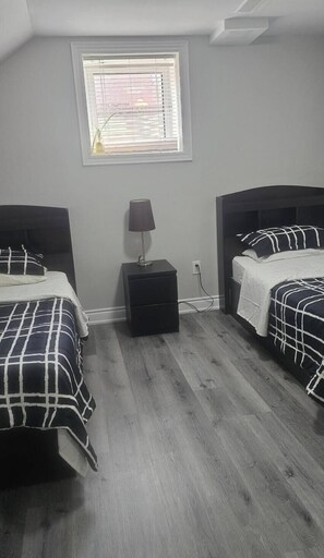 2 間睡房、熨斗/熨衫板、Wi-Fi、床單