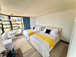 1 bedroom, iron/ironing board, free WiFi, bed sheets - Cozy Ocean-view studio in the heart of Waikiki (Honolulu)