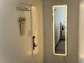Interior - Cozy Ocean-view studio in the heart of Waikiki (Honolulu)