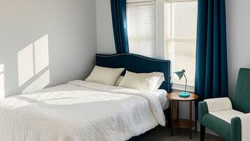 Iron/ironing board, WiFi, bed sheets