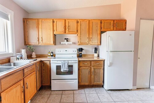 Spacious 3BR Home with Fast Wi-Fi and Free Parking