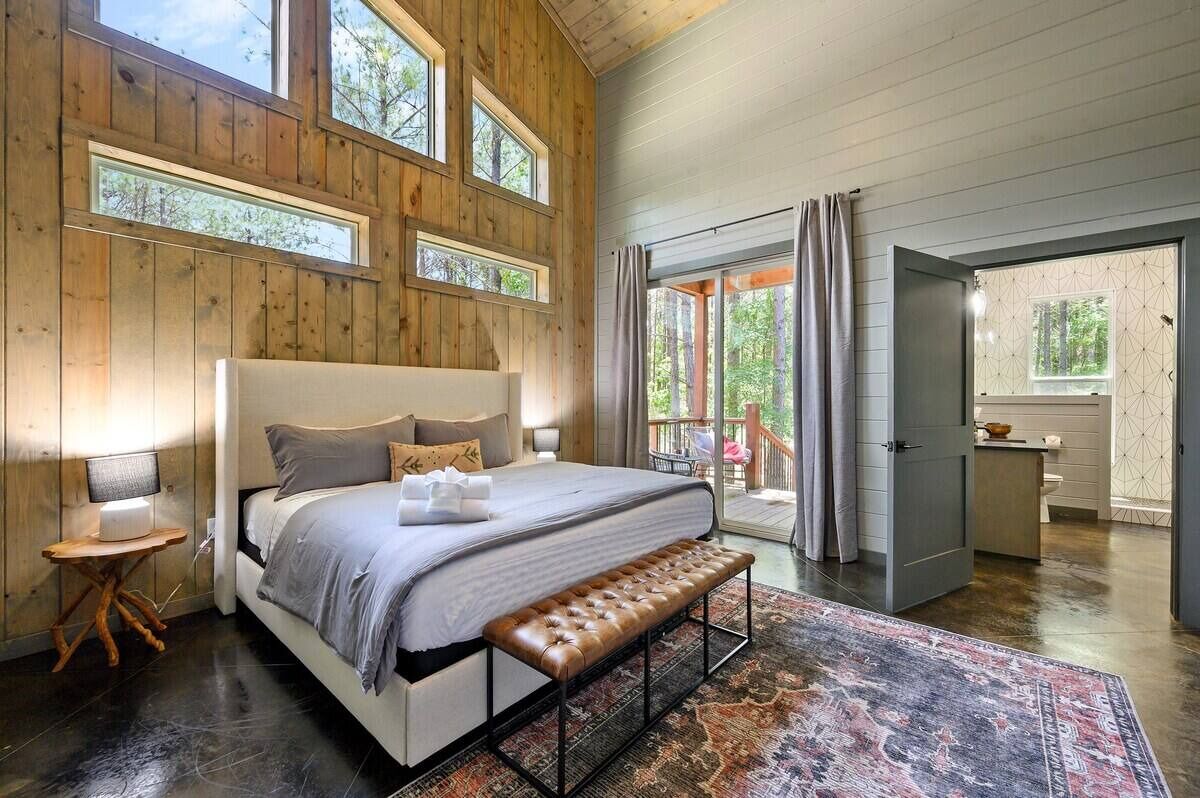 3 soverom, reiseseng for barn, wi-fi (inkludert) og sengetøy