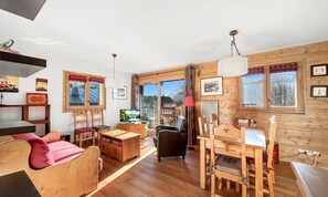 Living area - Rous04 - 4 Rooms 6 People. Village Center (Araches-la-Frasse)