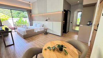 Chalet Deluxe, 1 trĂšs grand lit, patio, vue jardin