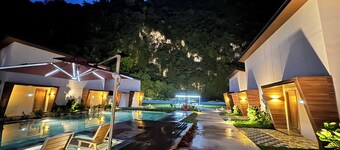 タンブナ リトリート & イベント