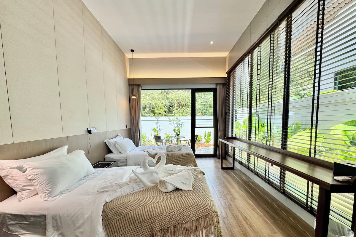 Deluxe-Chalet, Terrasse, Gartenblick