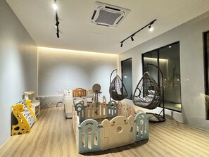 منطقة لعب الأطفال - داخلية