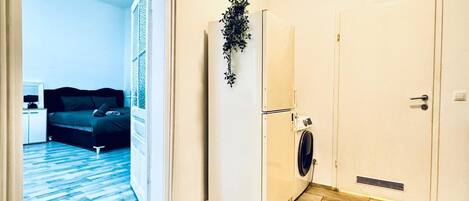 ベーシック スタジオ | アイロン / アイロン台