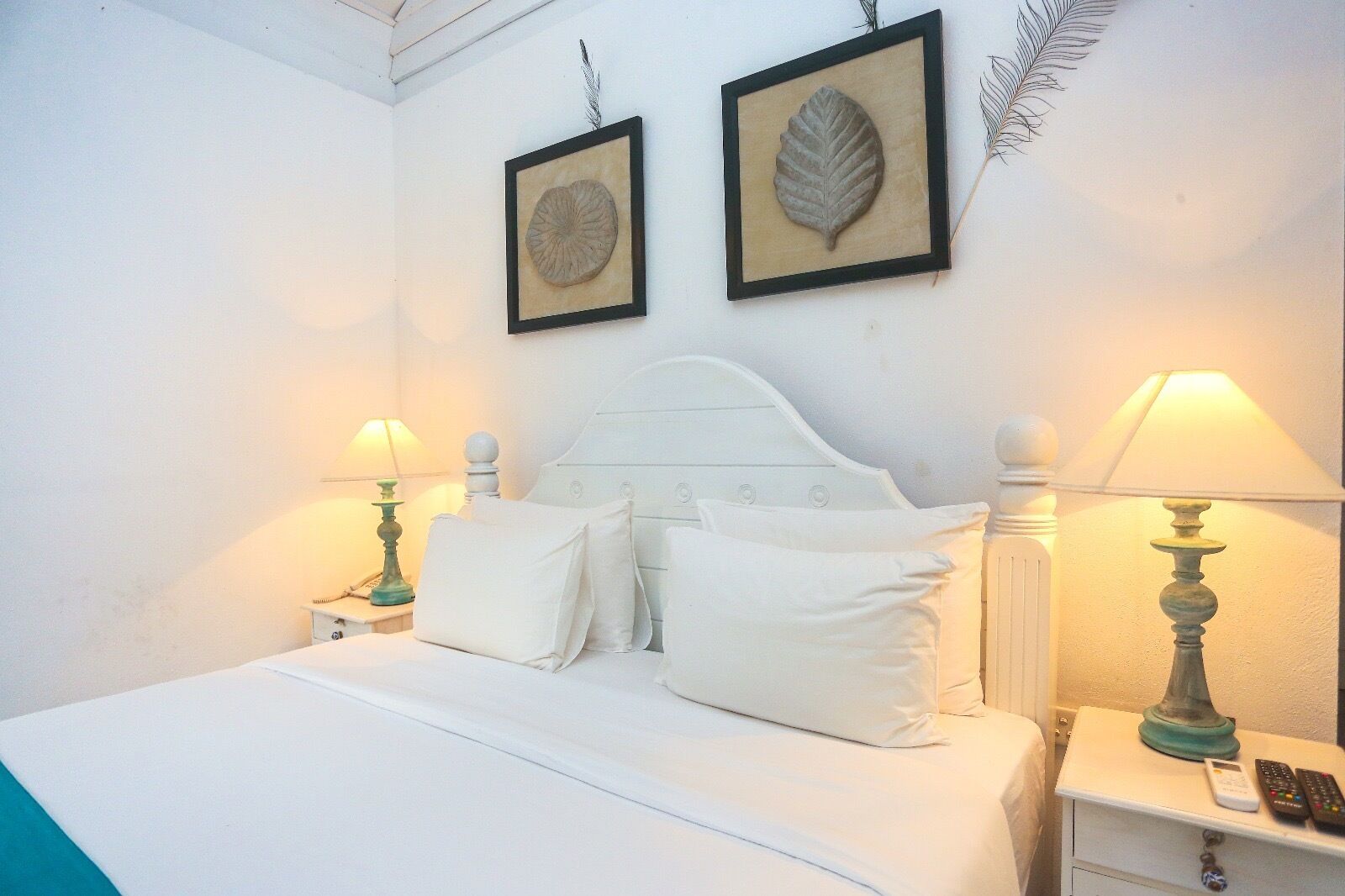 Deluxe Double Room | In-room safe, desk, blackout drapes, iron/ironing board