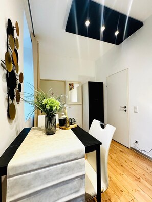 Studio Basic | Setrika/meja setrika