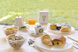 Desayuno buffet incluido todos los días