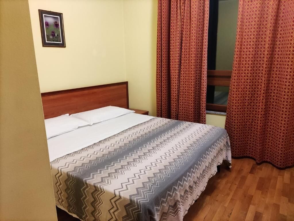 Basic Double Room, 1 Double Bed | In-room safe, laptop workspace, free WiFi