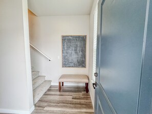 Interior - 3BR/2.5BA offers the perfect blend of peace and location (Ridgefield)