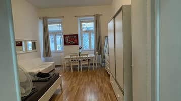 Basic-Studio | Bügeleisen/Bügelbrett