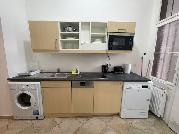 Basic Studio | Private kitchen