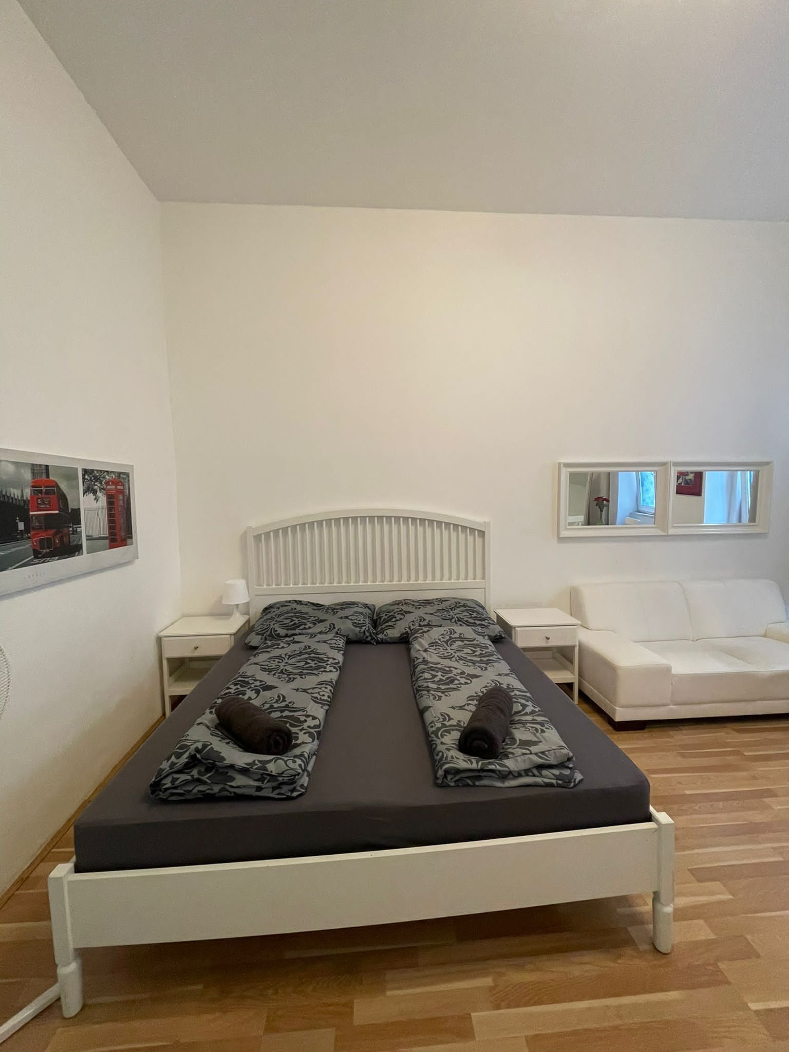 เบสิกสตูดิโอ | เตารีด/โต๊ะรีดผ้า