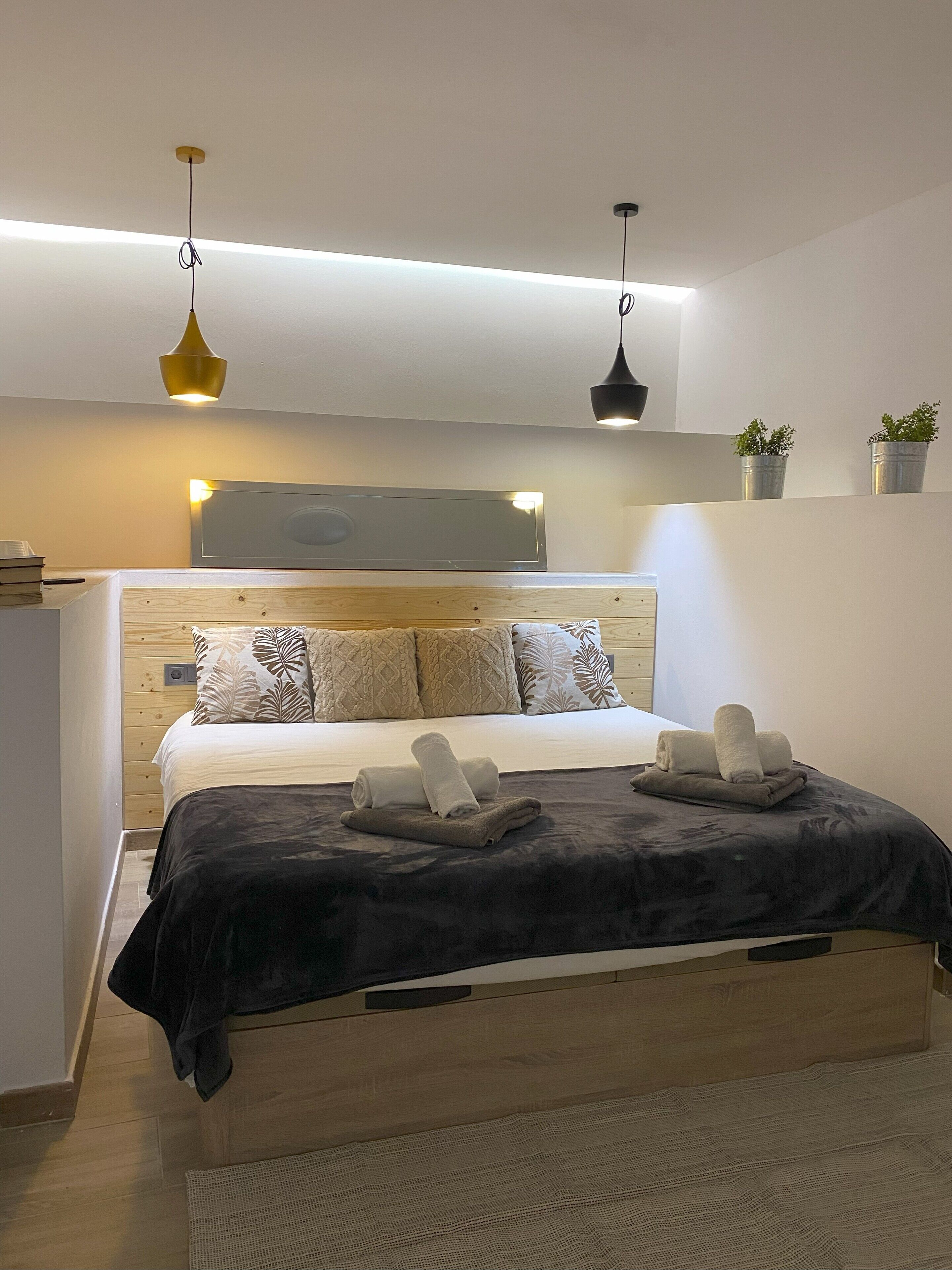 7 chambres, fer et planche à repasser, lit parapluie, Wi-Fi gratuit