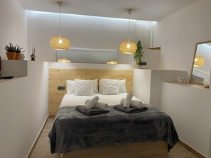 7 chambres, fer et planche à repasser, lit parapluie, Wi-Fi gratuit