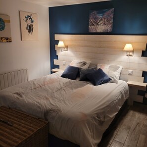 1 bedroom, in-room safe, desk, iron/ironing board