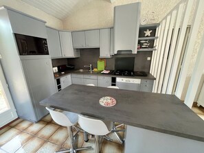 Kühlschrank, Ofen, Herdplatte, Geschirrspüler