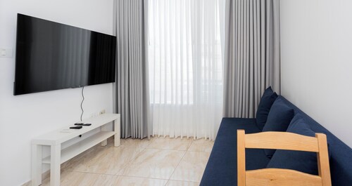 Quiet Oasis in the Center