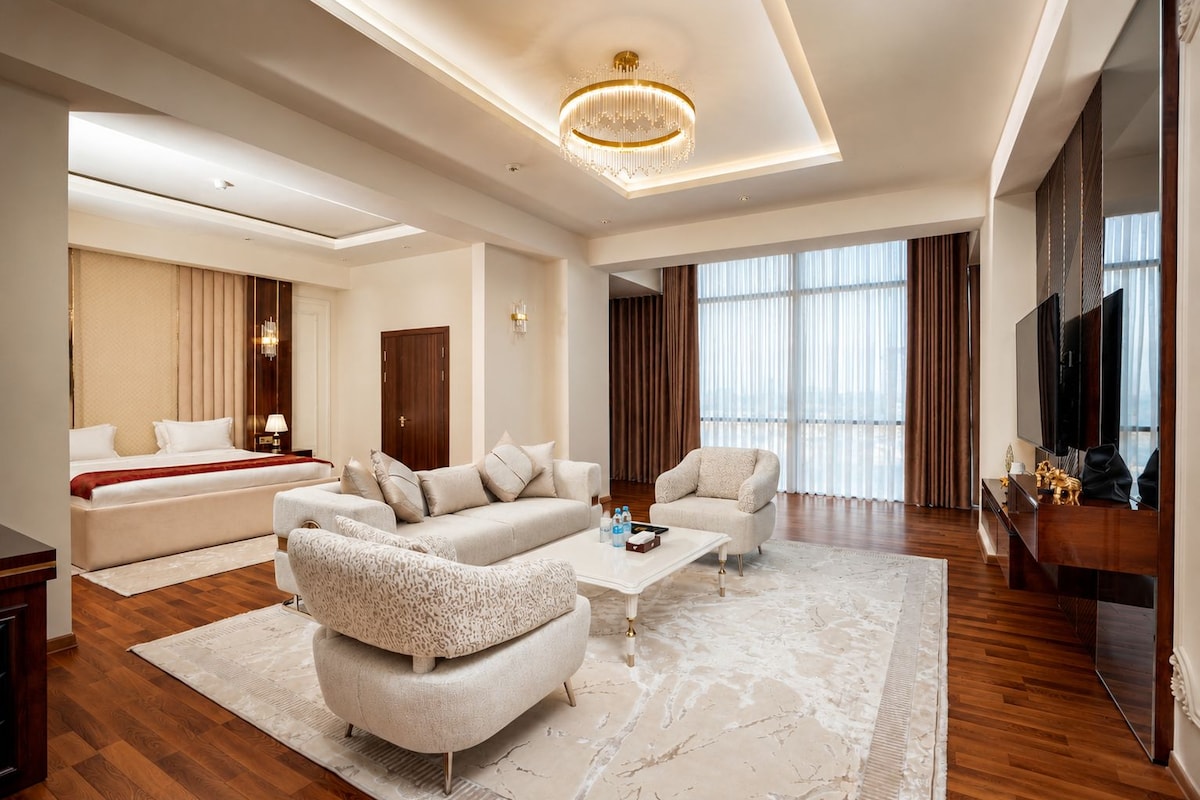 Ropa de cama de alta calidad y minibar 