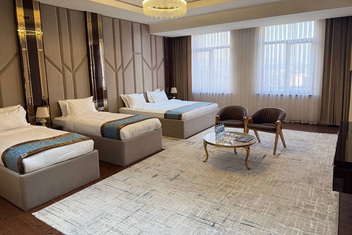 Family Room | Premium bedding, minibar, in-room safe, desk