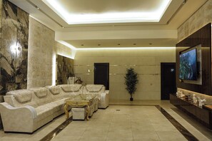 Sauna seca, banheira de hidromassagem, sauna a vapor