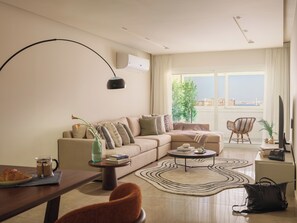 Luksushuoneisto, 3 makuuhuonetta, parveke, kaupunkinäköala | Oleskelualue