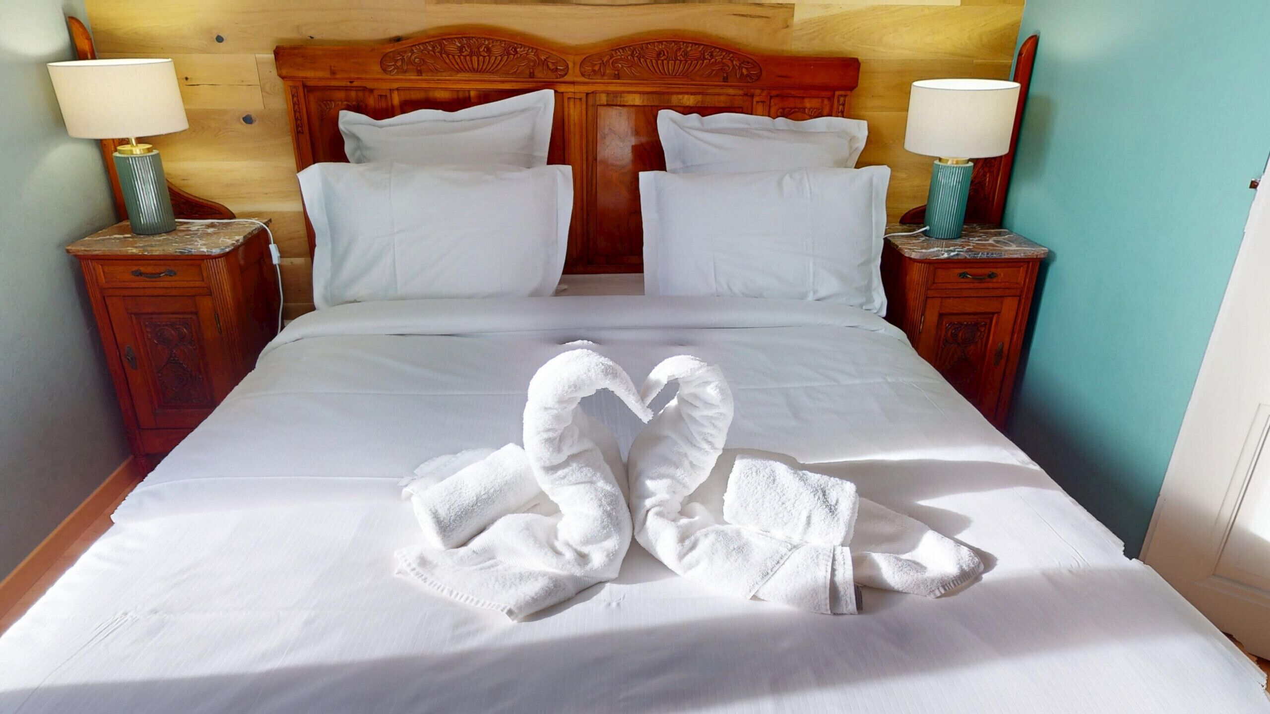 4 bedrooms, iron/ironing board, free WiFi, bed sheets