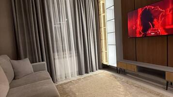 Comfort Apartment, City View | Iron/ironing board, free WiFi