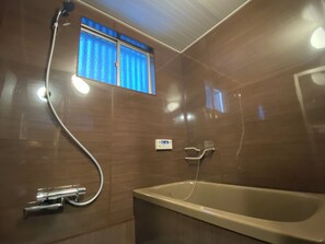 Room, Multiple Beds, Non Smoking, Kitchen | Deep-soaking bathtub - AkiraHome Haginochaya (Osaka)