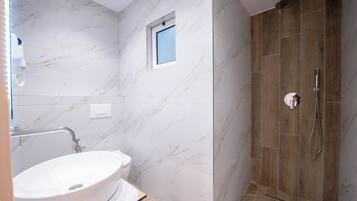 Quarto casal luxo | Banheiro