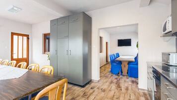 Micro-ondas, fogão, cooktop, lava-louças