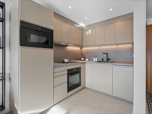 Fridge, microwave, oven, dishwasher - Les Faverges 11 by Interhome (Crans-Montana)