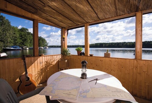Houseboat Sonnenschein-An idyll in the Dahme lake landscape