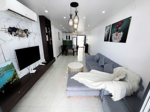 Apartment, 3 Bedrooms, Balcony | Living area