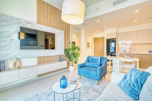 Premium Apartment, City View | Living room - PVH - Charming 1BR - Burj Royale (Dubai)