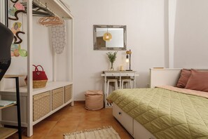 2 bedrooms, travel crib, free WiFi - Jasmine Summer House – Quiet Retreat with Stunning Views (Lasithi)