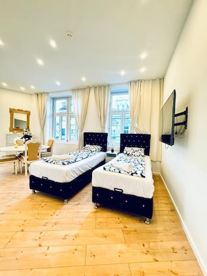 Apartament bàsic | Planxa i posts de planxar 